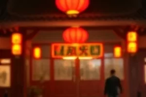 星轨拾荒横版剧照:荒漠天文台与银河长曝